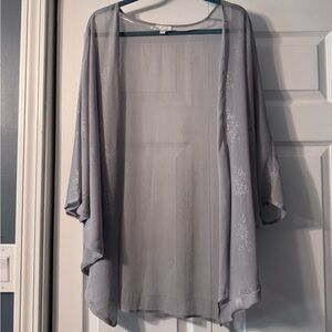 Chic Sheer Gray Kimono with Sparkle Accents